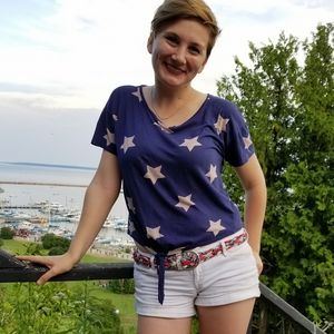 Meet your Posher, Emily